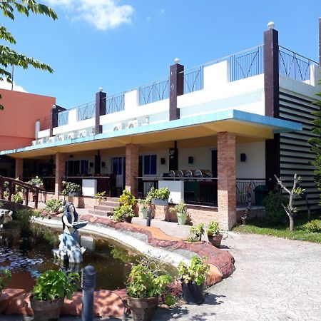 Sea Garden Resort Iloilo Exterior photo