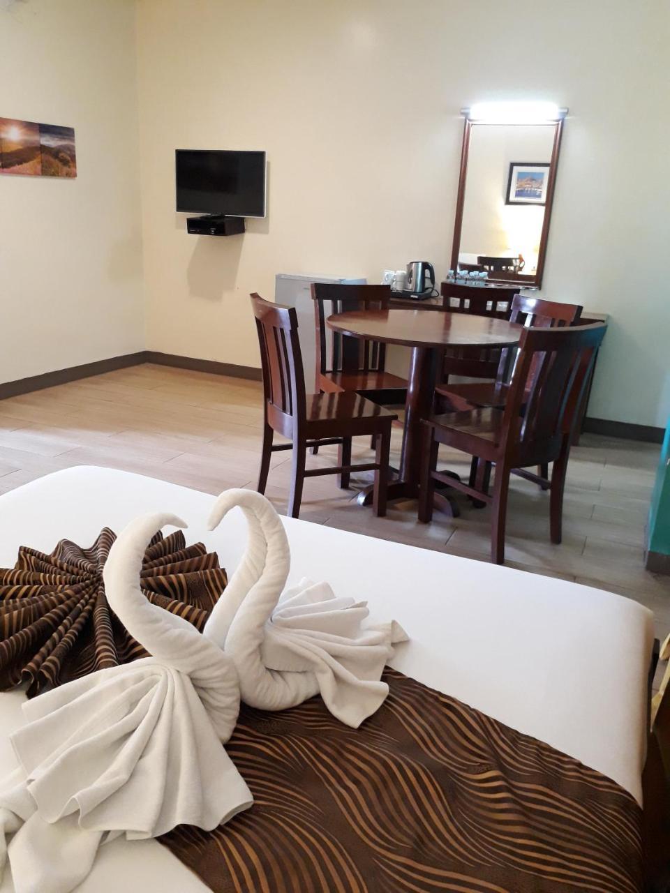 Sea Garden Resort Iloilo Exterior photo