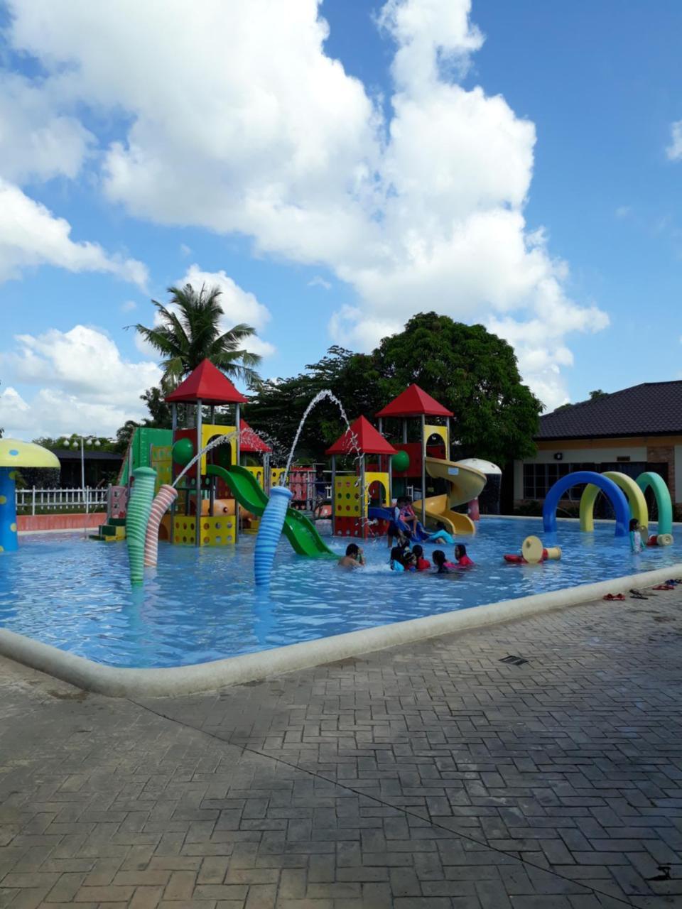 Sea Garden Resort Iloilo Exterior photo